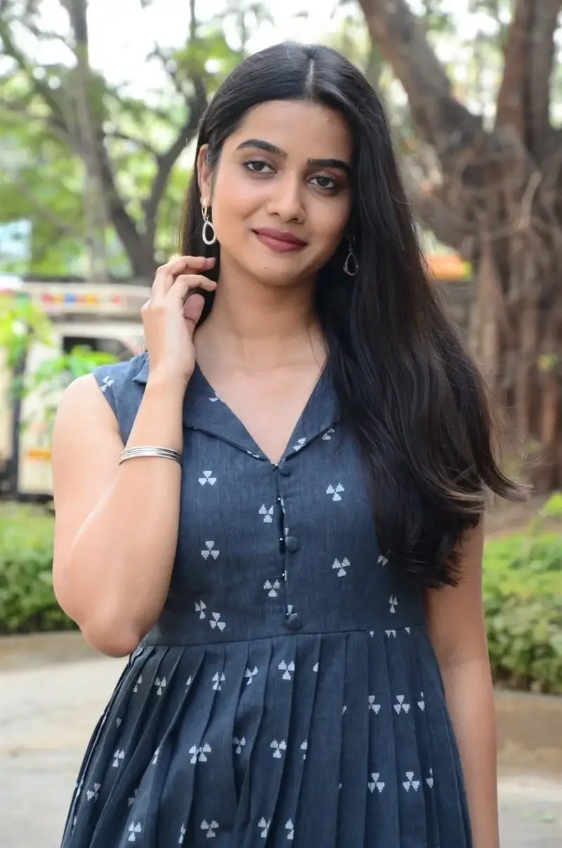 INDIAN ACTRESS GOURI PRIYA REDDY IN BLUE DRESS AT MOVIE PRESS MEET 8